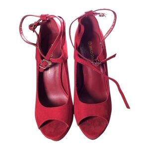 Wild Diva Red Platform Heels Woman’s size 7.5